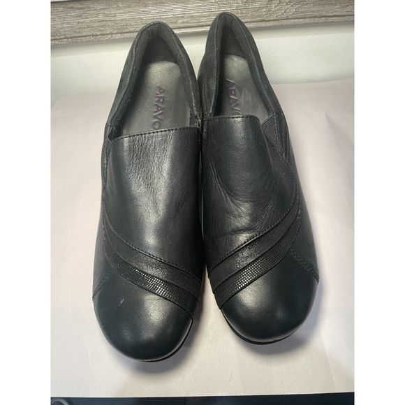 Aravon Women's Provence Asymmetrical Slipon‎ Pump Black Leather 7.5 US / 5UK - Picture 4 of 13